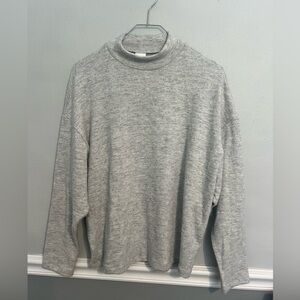 H&M Sweater Women XS Gray Crop Boxy Lightweight Slouchy Cozy Pullover NWT